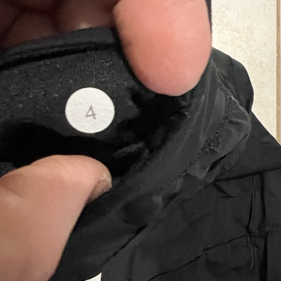 Capri with skirt - Picture 3 of 3